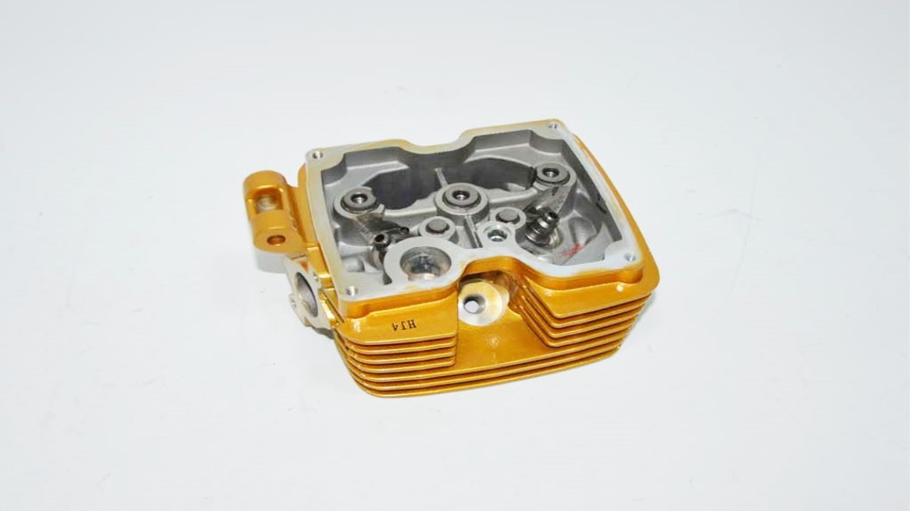 SİLİNDİR ÜST KAPAK 4 VİDALI ( ÇİTA100-R GOLD )